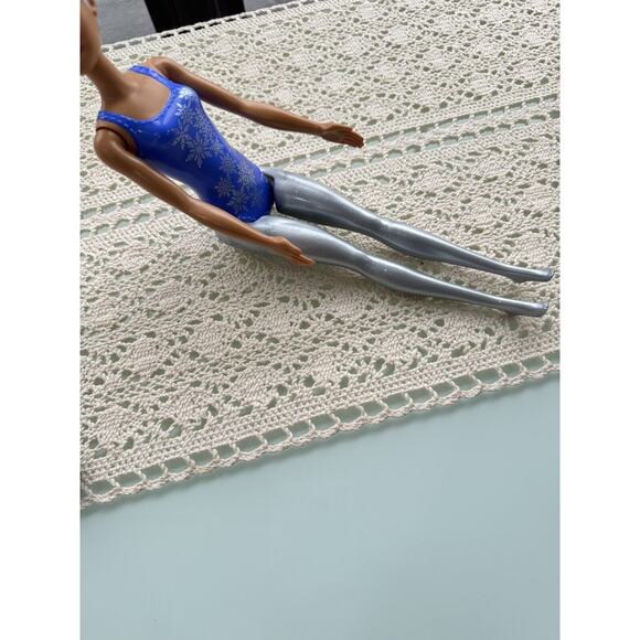 Barbie Color Reveal 2021 Advent Calendar 25 Surprises & Color Reveal Doll Only - Picture 7 of 7